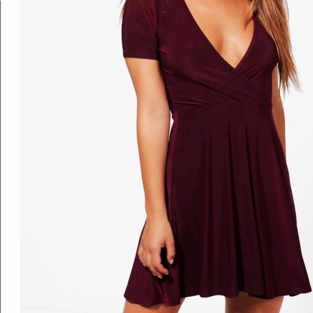 Boo Hoo Wine skater dress
